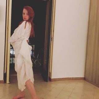 Alexz Johnson feet photo 5
