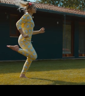 Aleyna Tilki feet photo thumbnail