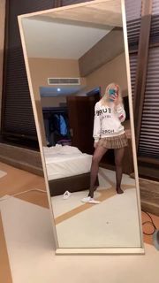 Aleyna Tilki feet photo thumbnail