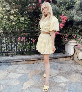 Aleyna Tilki feet photo thumbnail