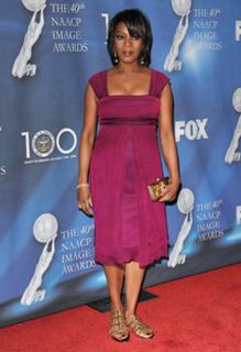 Alfre Woodard feet photo 8
