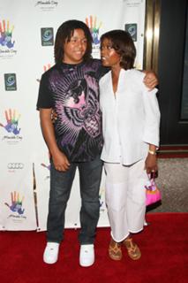 Alfre Woodard feet photo 13