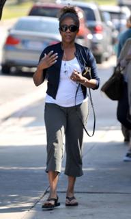 Alfre Woodard feet photo 5