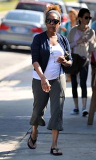 Alfre Woodard feet photo 4