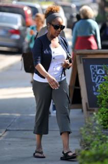 Alfre Woodard feet photo 3