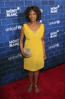 Alfre Woodard feet photo 19