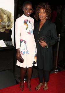 Alfre Woodard feet photo 1