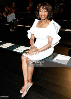 Alfre Woodard feet photo 3