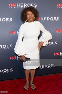 Alfre Woodard feet photo 1