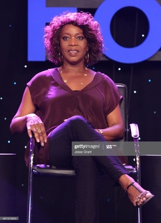 Alfre Woodard feet photo 3