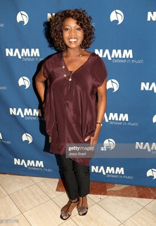 Alfre Woodard feet photo 1