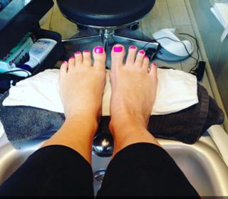 Ali Bastian feet photo 9