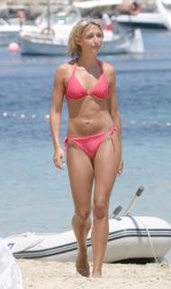 Ali Bastian feet photo 6