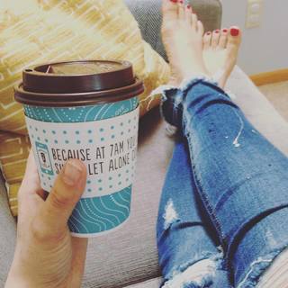 Ali Carr feet photo thumbnail