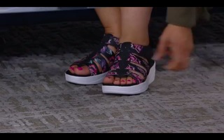 Ali Carr feet photo thumbnail