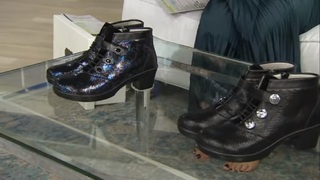 Ali Carr feet photo thumbnail