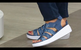 Ali Carr feet photo thumbnail