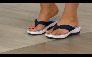 Ali Carr feet photo thumbnail