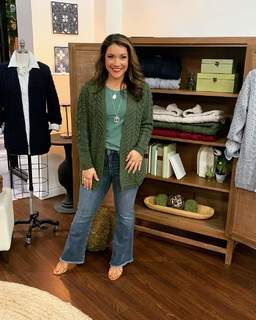 Ali Carr feet photo thumbnail