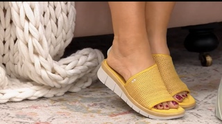 Ali Carr feet photo thumbnail