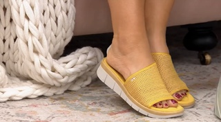 Ali Carr feet photo thumbnail