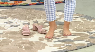 Ali Carr feet photo thumbnail