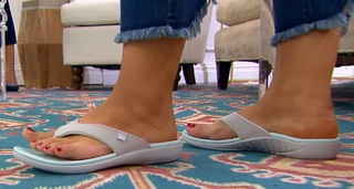 Ali Carr feet photo thumbnail