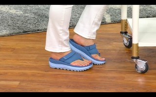 Ali Carr feet photo thumbnail