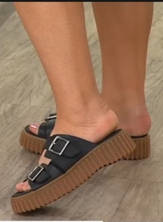 Ali Carr feet photo thumbnail