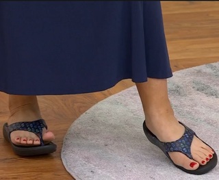 Ali Carr feet photo thumbnail