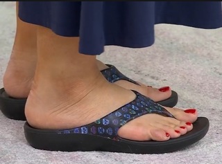 Ali Carr feet photo thumbnail