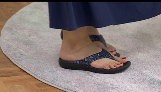 Ali Carr feet photo thumbnail