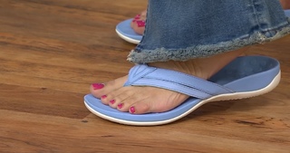 Ali Carr feet photo thumbnail