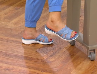 Ali Carr feet photo thumbnail