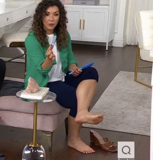 Ali Carr feet photo thumbnail