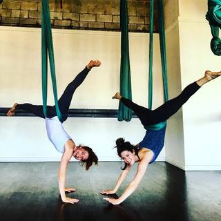 Ali Cobrin feet photo thumbnail