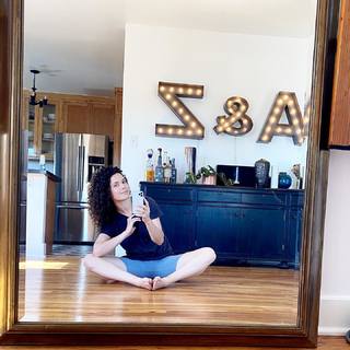 Ali Cobrin feet photo thumbnail