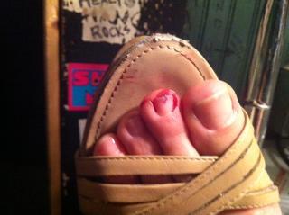 Ali Cobrin feet photo thumbnail