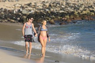 Ali Fedotowsky feet photo 10