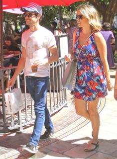 Ali Fedotowsky feet photo 1