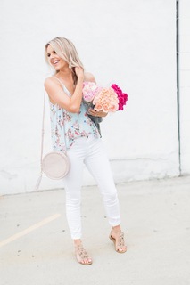 Ali Fedotowsky feet photo 3