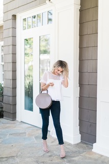 Ali Fedotowsky feet photo 10
