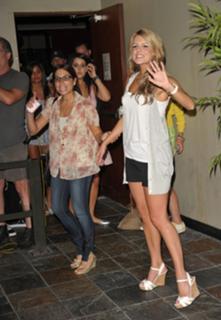 Ali Fedotowsky feet photo 5