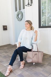 Ali Fedotowsky feet photo 2
