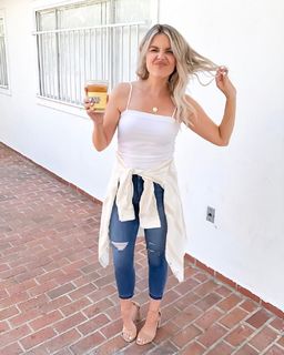 Ali Fedotowsky feet photo 5