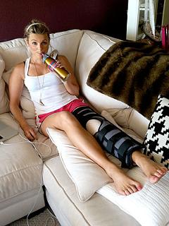 Ali Fedotowsky feet photo 12