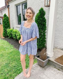 Ali Fedotowsky feet photo 11