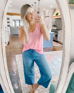 Ali Fedotowsky feet photo 10