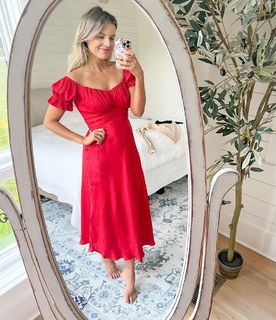 Ali Fedotowsky feet photo 9