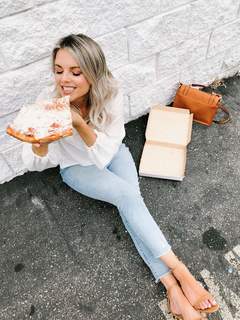 Ali Fedotowsky feet photo 17